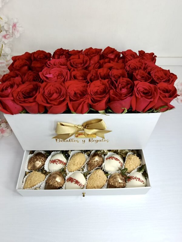 Caja Gaveta de Lujo 28 a 32 rosas y 10 a 12 fresas