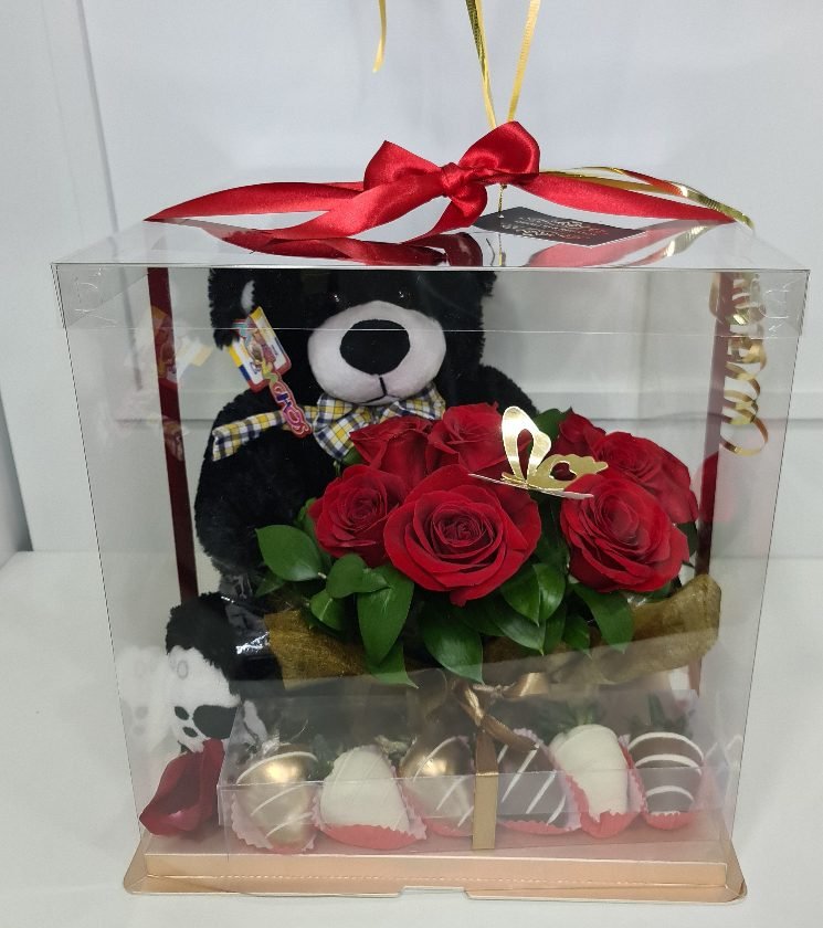 Caja de Regalo oso peluche 35 cm, arreglo rosas, chocolates o fresas.No incluye globos (adicional)1