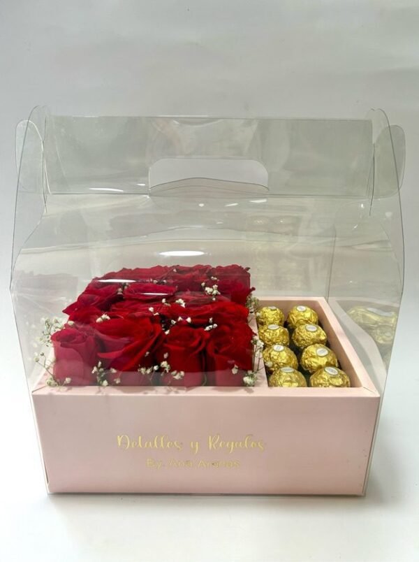 Caja tipo lonchera con rosas y ferreros