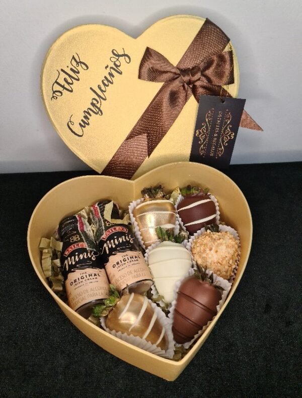 Caja corazón con mini Baileys y fresas