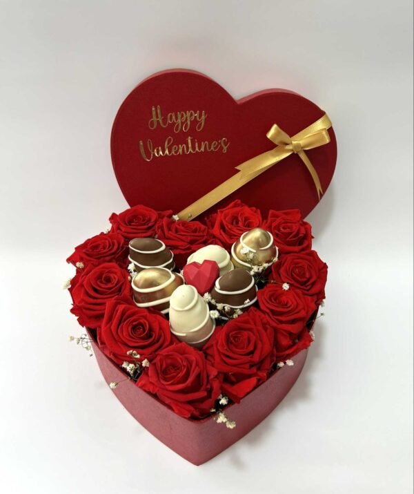 Caja De Lujo Corazón Con Rosas Y Fresas Cubiertas De Chocolate