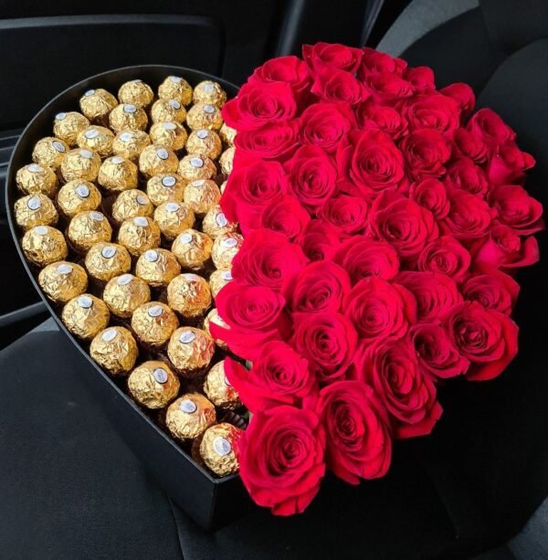 Caja Corazón de Lujo XL Ferreros Rocher y rosas