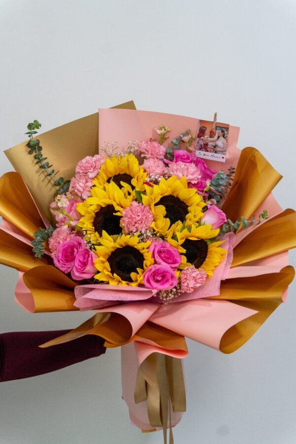 Ramo Soleil - Girasoles, rosas y claveles
