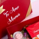 Caja Café con Amor con café premium, mug de flores, galletas artesanales y rosa de chocolate – Blossom Cartagena